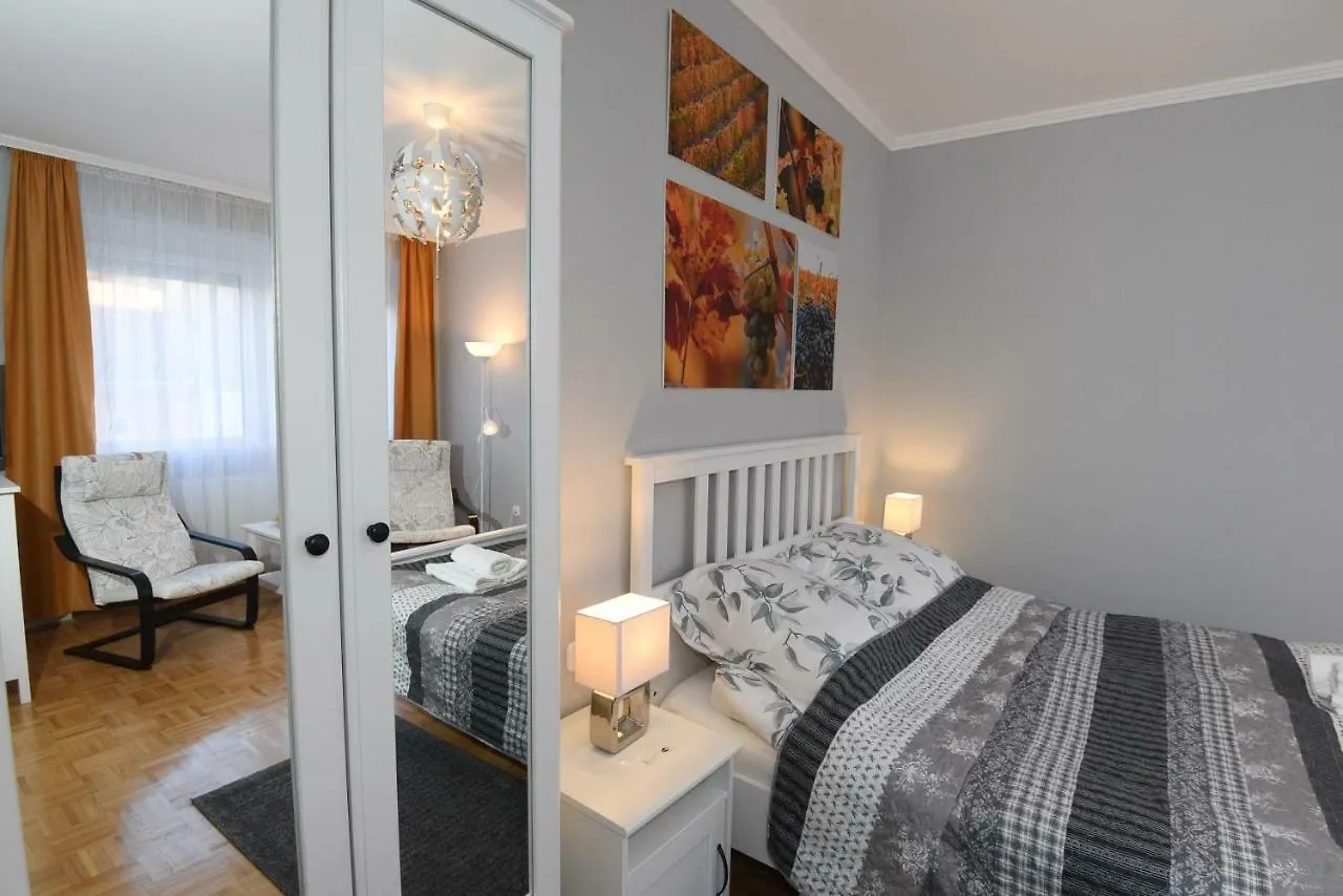 Vitalis Apartman Eger Apartment